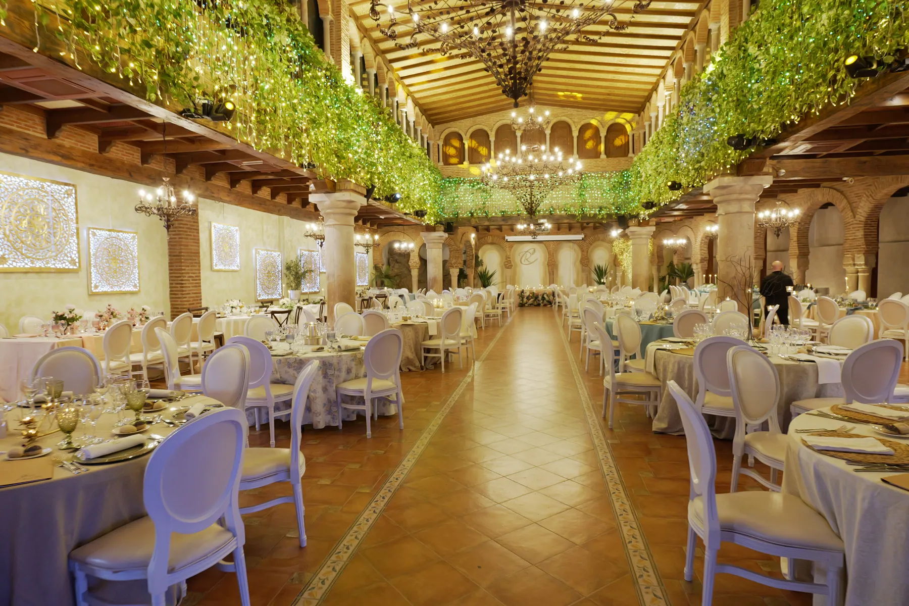 Vista real del salón de Casa Rafael preparado para eventos